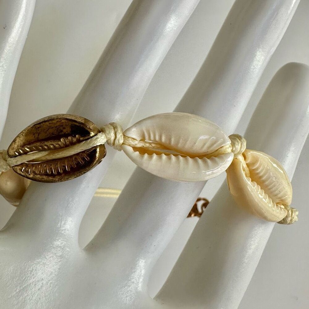 Cowrie shell bracelet - Picture 5 of 7